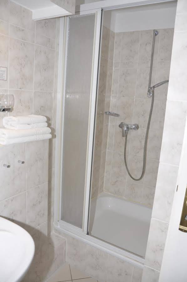 Basalt Hotel Restaurant Lounge Hohwacht Dış mekan fotoğraf